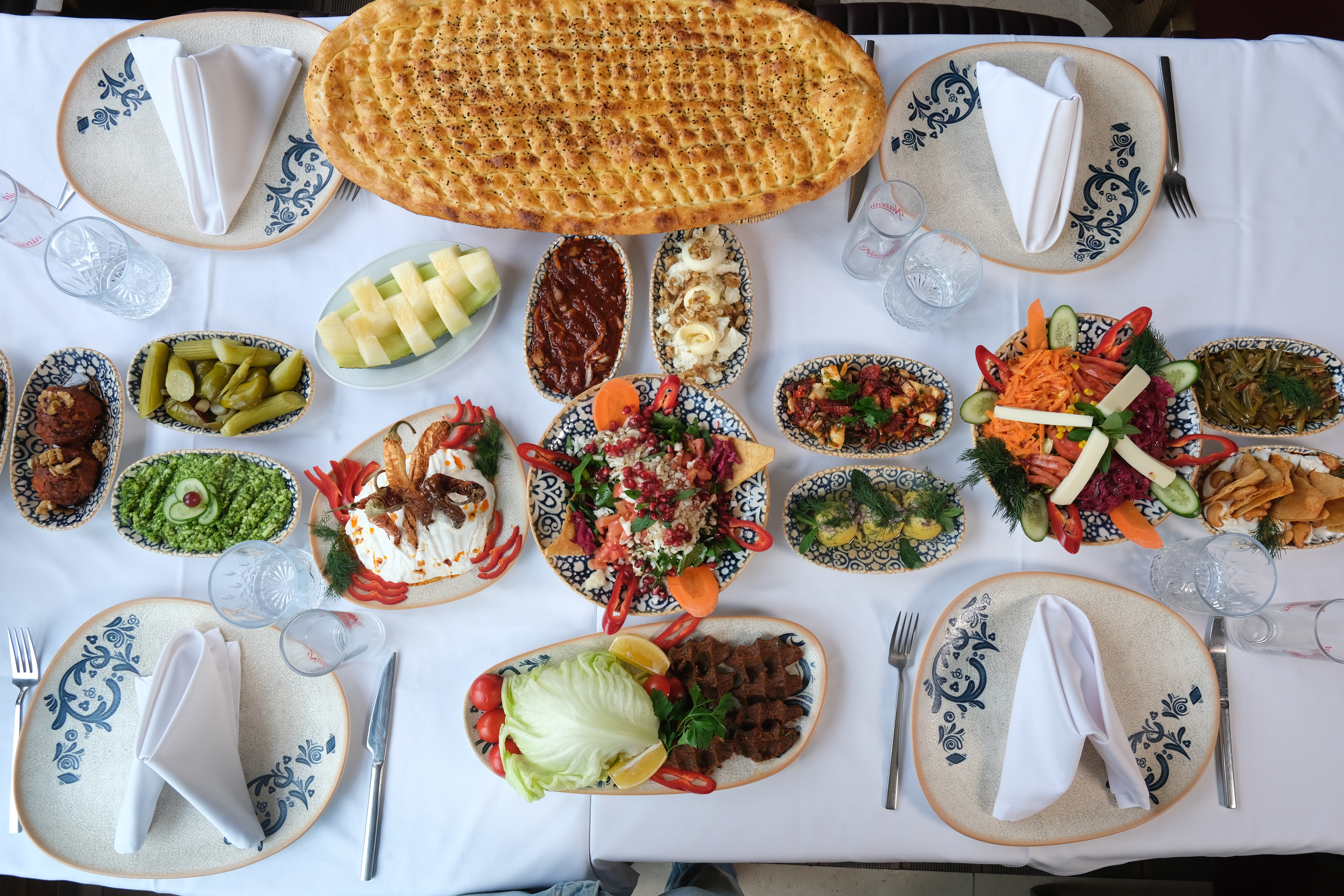 Meşe Odunu Ateşinde Kebap
